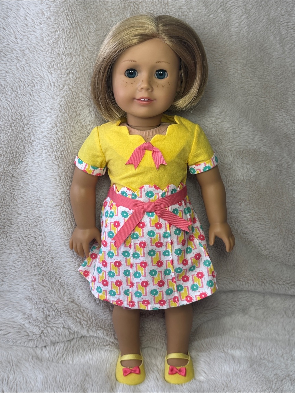 American Girl 2014 Historical Girl Kit Kittredge With Outfit